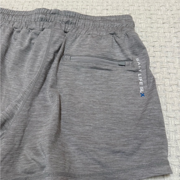 Salt Life women’s grey shorts, small. Excellent condition! - Picture 8 of 8